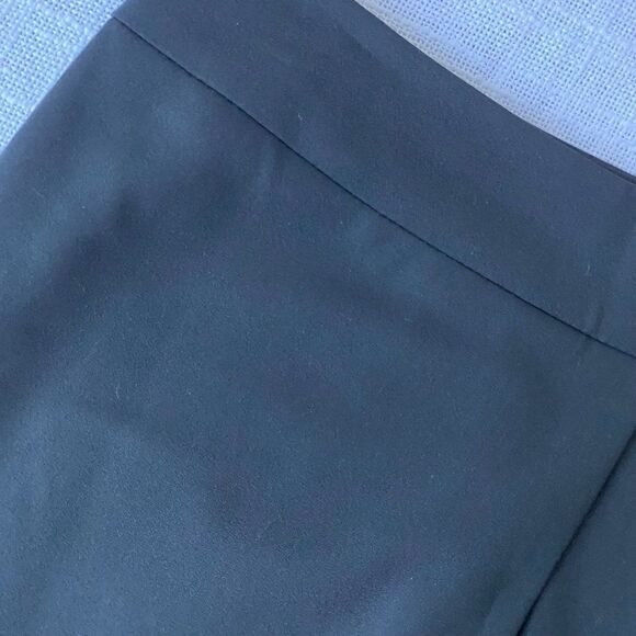 The Limited Black Front Pleat Flared Dressy Skirt SZ 6 - Picture 10 of 11